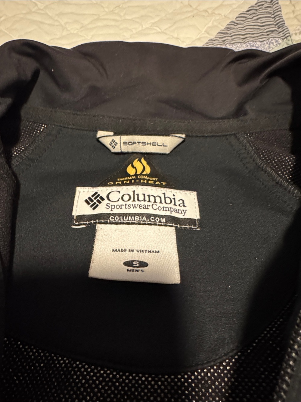 Wisconsin Badgers Columbia Black Softshell Jacket with Omni-heat Small - Picture 2 of 5